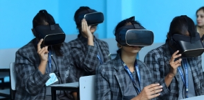 VR